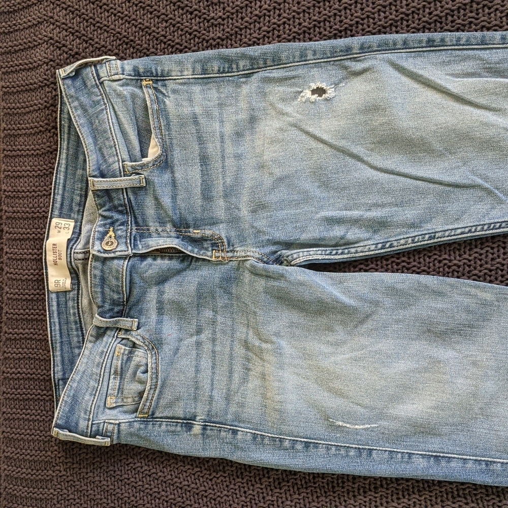 Distressed Medium Wash Hollister Bootcut Jeans (Size 9R)